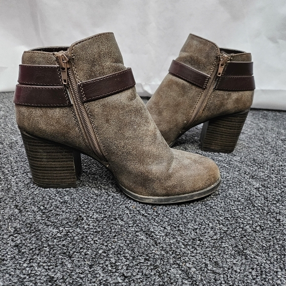 Soda Kylie Brown Side Zip Wrap Around Buckle Booties Size 9 - Picture 3 of 8